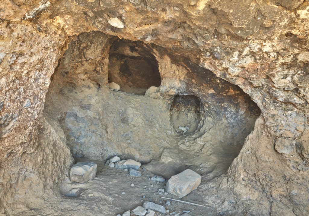 Grotta, Montaña de Rosiana